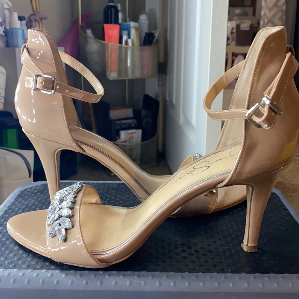 Jessica Simpson Nude pleather jeweled pump